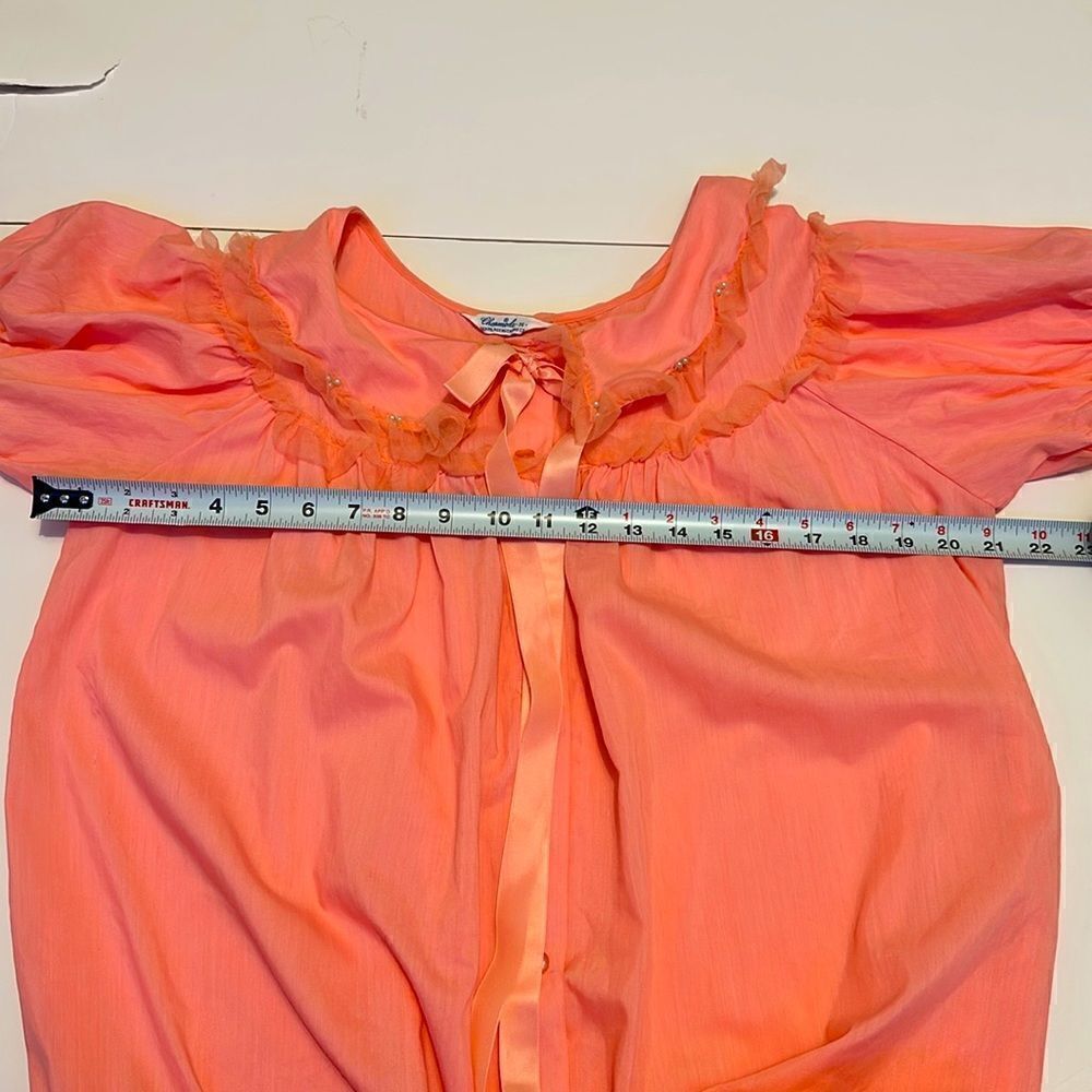 Vintage charmode women’s peach nightgown size 36 M - Picture 8 of 8
